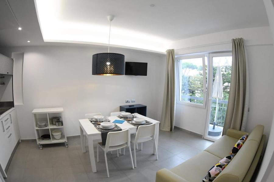 Golden Beach Residence Fregenae Bagian luar foto