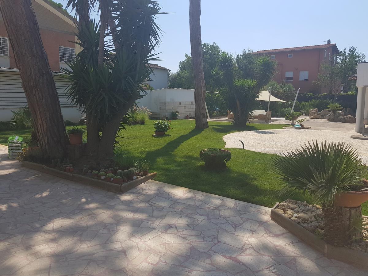Golden Beach Residence Fregenae Bagian luar foto