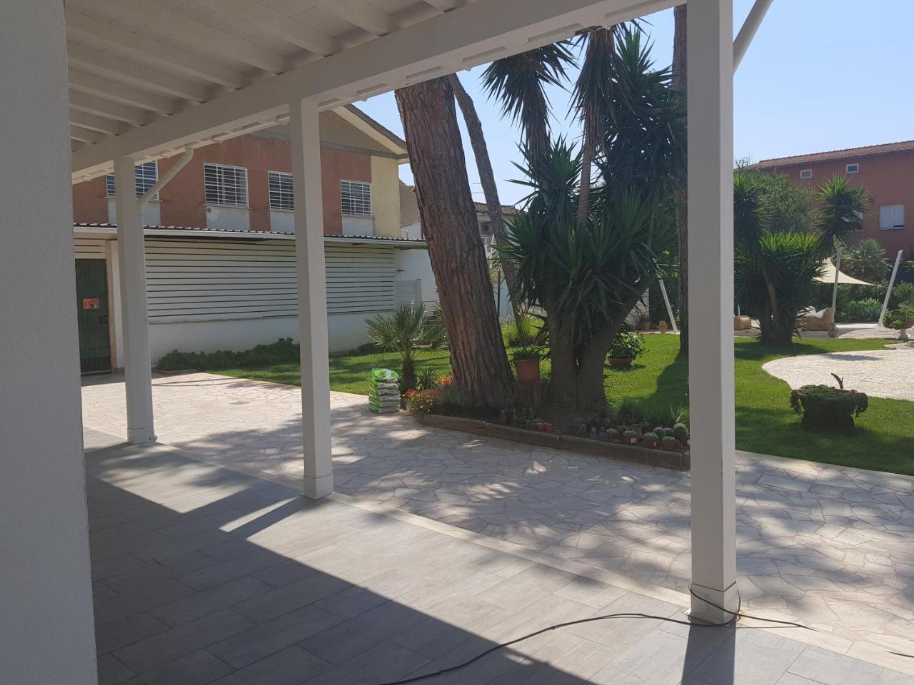 Golden Beach Residence Fregenae Bagian luar foto